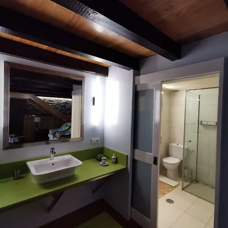 Casas De Pedra 农家乐 *