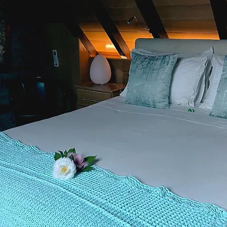 Casas De Pedra Camacha (Madeira)