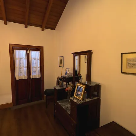 Casas De Pedra Camacha (Madeira)